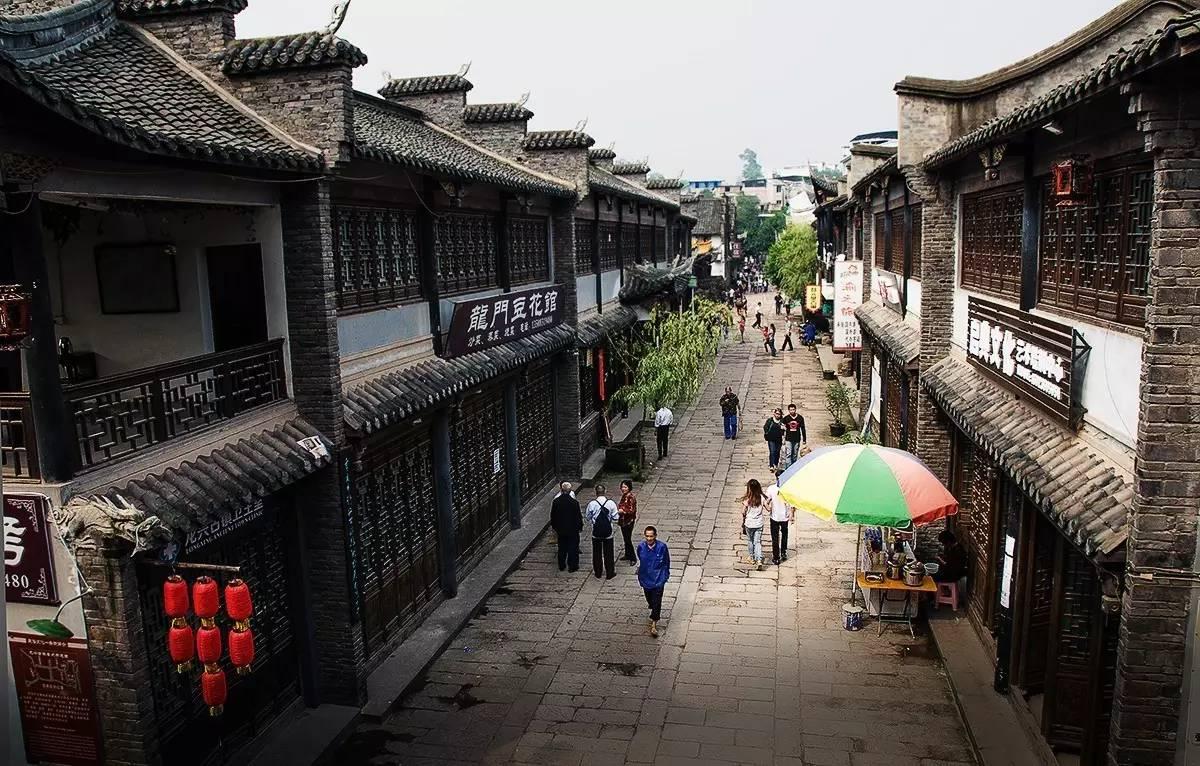 奔驰EQG革新:四轮电机+坦克掉头,电动越野新篇章?
